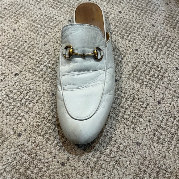 SOLD!!!Gucci Princeton Leather Flat Loafers w/ Goldtone Horsebit Buckle. - Picture 3 of 13